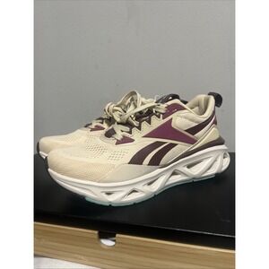 Reebok Women Shoes Size 7